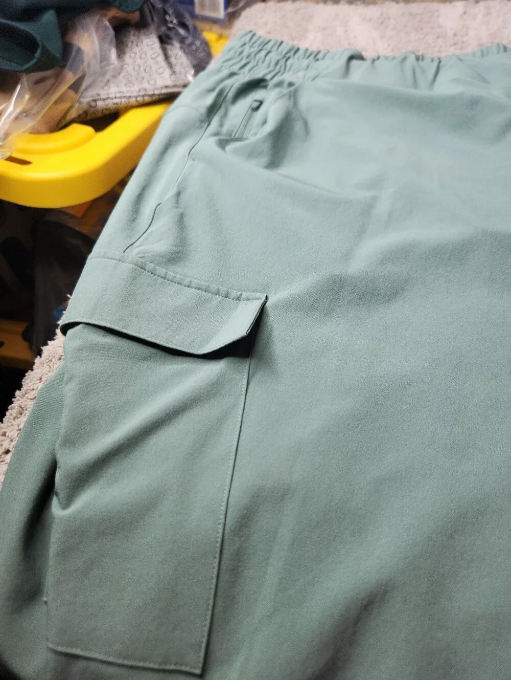Women's Active Light Mid-Rise Cargo Joggers - All In Motion Moss Green 3X - Picture 8 of 15